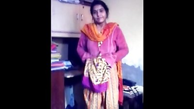Bangladeşli bhabi gizle Seks onu dabor üzerinde adultstubeco