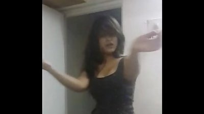 сексуальный индийский детка navneeta Танцы тряска Bigtits