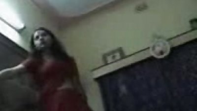 indiase vrouw aditi En devar alok in Thuis