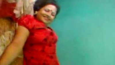 Bangladeshi aunt getting exposed and fucked while cheatting by her colleague