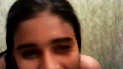 موٹے بھارتی لڑکی واشنگ میں اس شاور
