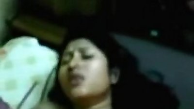 السمين الهندي فتاة يجري مارس الجنس قبل لها BF