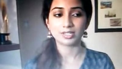 bengali chanteur shreya goshal obtient spit et cummed