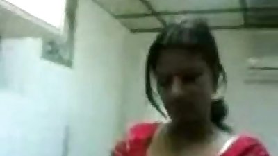punjabi wife strips, gives blowjob, chats in punjabi, hindi