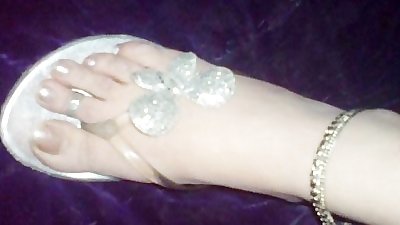 Hot Pics of Feet of South Asian Muslim or Paki Begums and Women