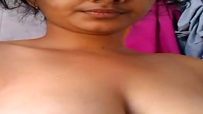 Pooja desi indian babe bhabhi shows off big boobs, ass n hot trimmed pussy