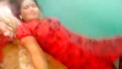 Sexy rood saree Bhabhi neuken haar Vriend