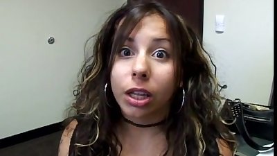 FUNDIÇÃO vídeo de primeira timer Violeta hughes - Carga meu boca