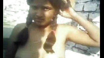 भारतीय लड़की भाड़ में जाओ के साथ 2 लोग घर के बाहर मज़ा