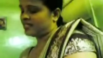 indyjski masaż salon Masturbuje się