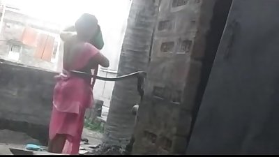 Desi Kolkata Boudi Bhabi Hidden Bath Scene