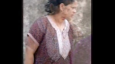 겸 찬사 하기 뜨거운 Desi 아줌마 - 방갈로르