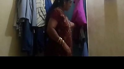 bhabi en negro bra n rosa panty capturado mientras el cambio de vestido
