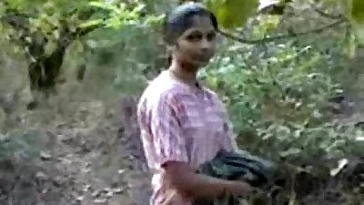 indiana Menina caralho no floresta